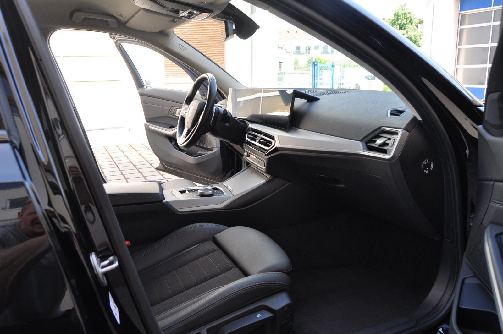 BMW 318i Touring LED Sportsitze HiFi Widescreen AHK foto 14