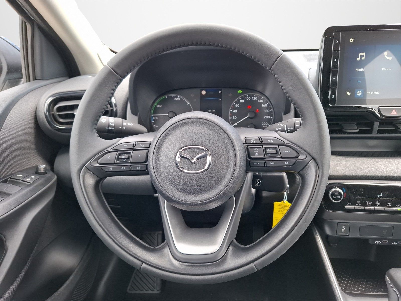 MAZDA 2 1.5 Hybrid Center-Line Automatik / Klima / Zen - Image 11