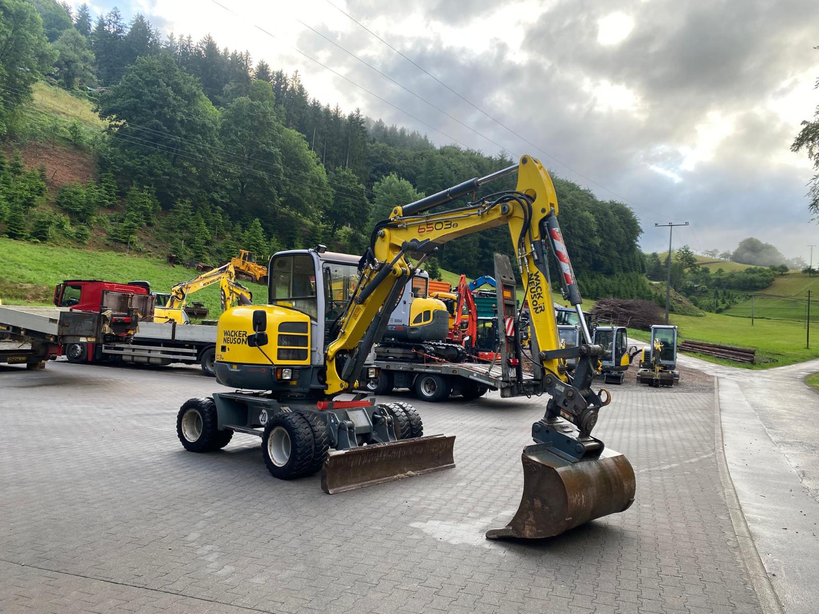 Wacker Neuson 6503-2 Mobilbagger (netto 32500€)