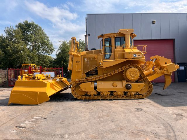 CAT D8L With Ripper