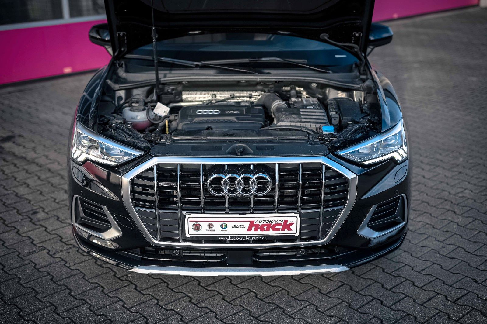 Fahrzeugabbildung Audi Q3 45 TFSI quattro advanced