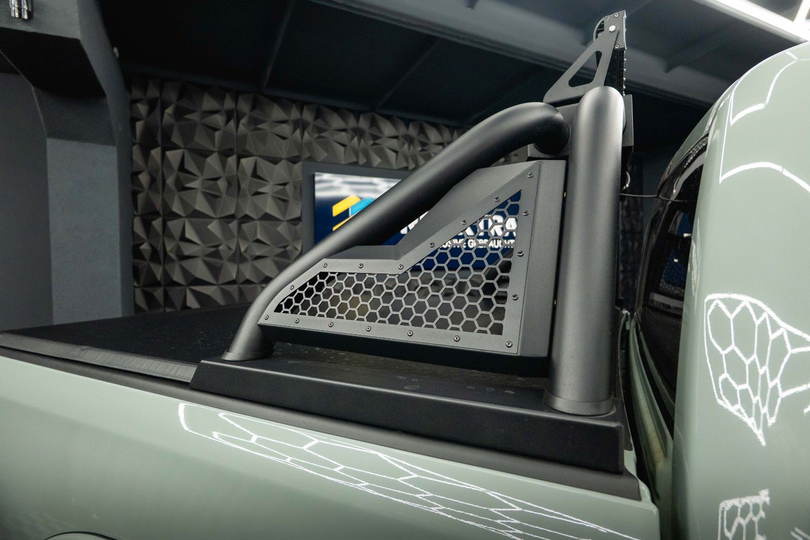 Fahrzeugabbildung Dodge RAM 5.7 V8 HEMI 4x4 OFFROAD Night-Edition *Pano*