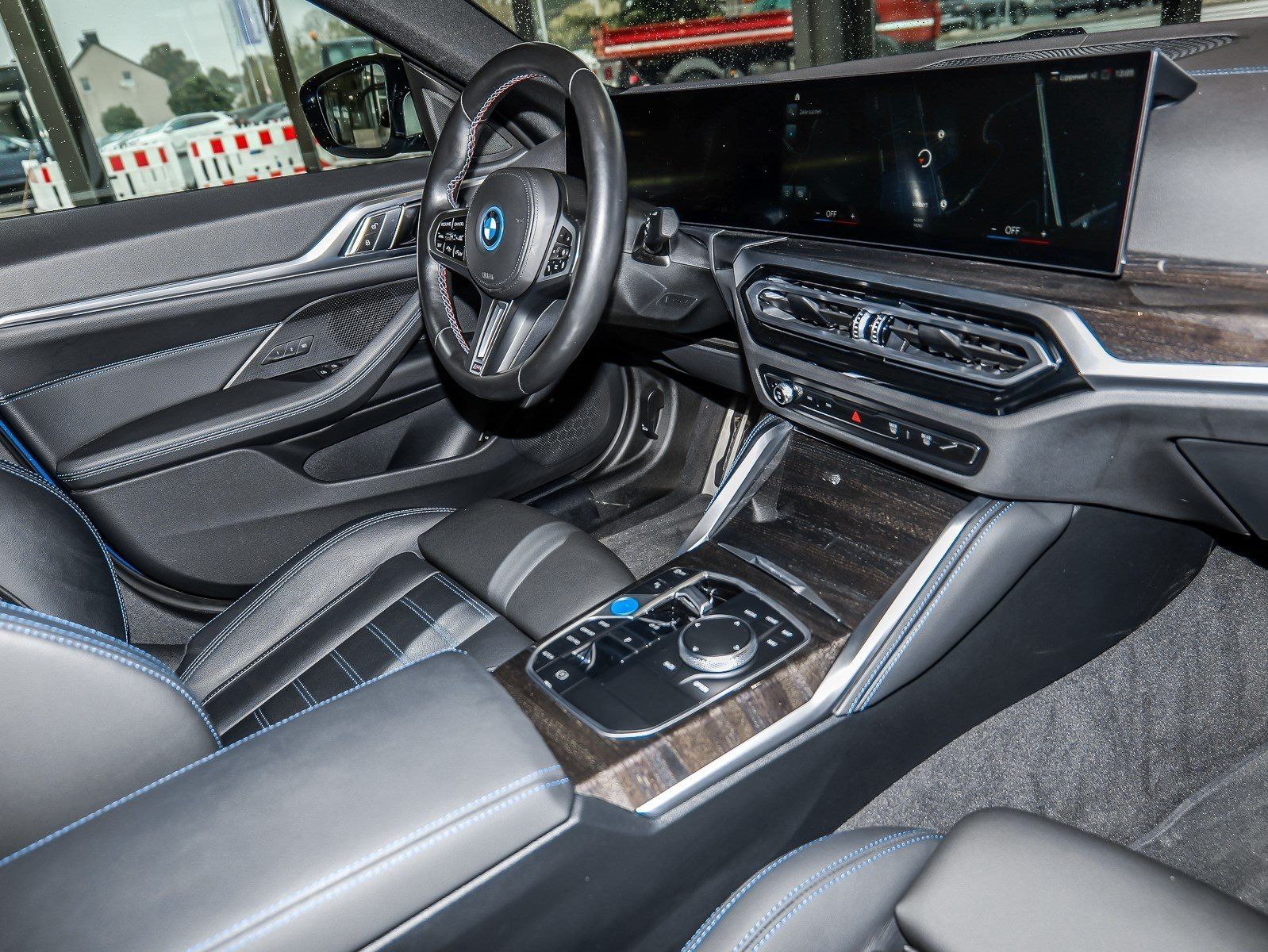 BMW i4 M50 M Sport HUD ACC RFK NAVI Standh. LED DAB foto 15