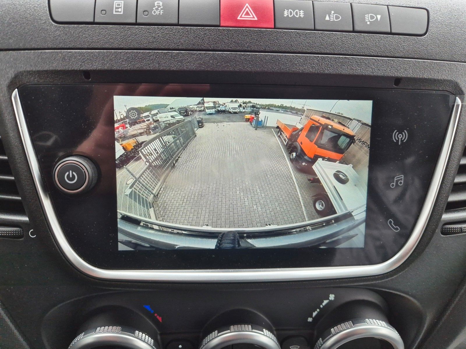 Fahrzeugabbildung Iveco Daily 70C18 A8 3.0L *R5.100mm*LBW*Luft*Automatik