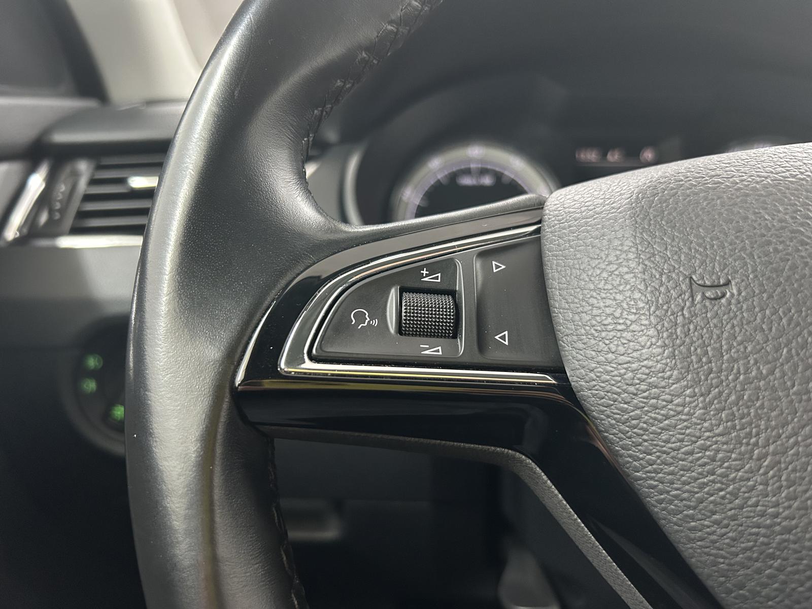 Skoda Octavia Kam+CarPlay+Navi+LED+Tempomat+Isofix