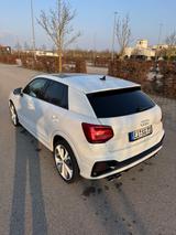 Audi SQ2 TFSI, AHK, Matrix, Navi, Sonos, Panorama - weiße Audi SQ2