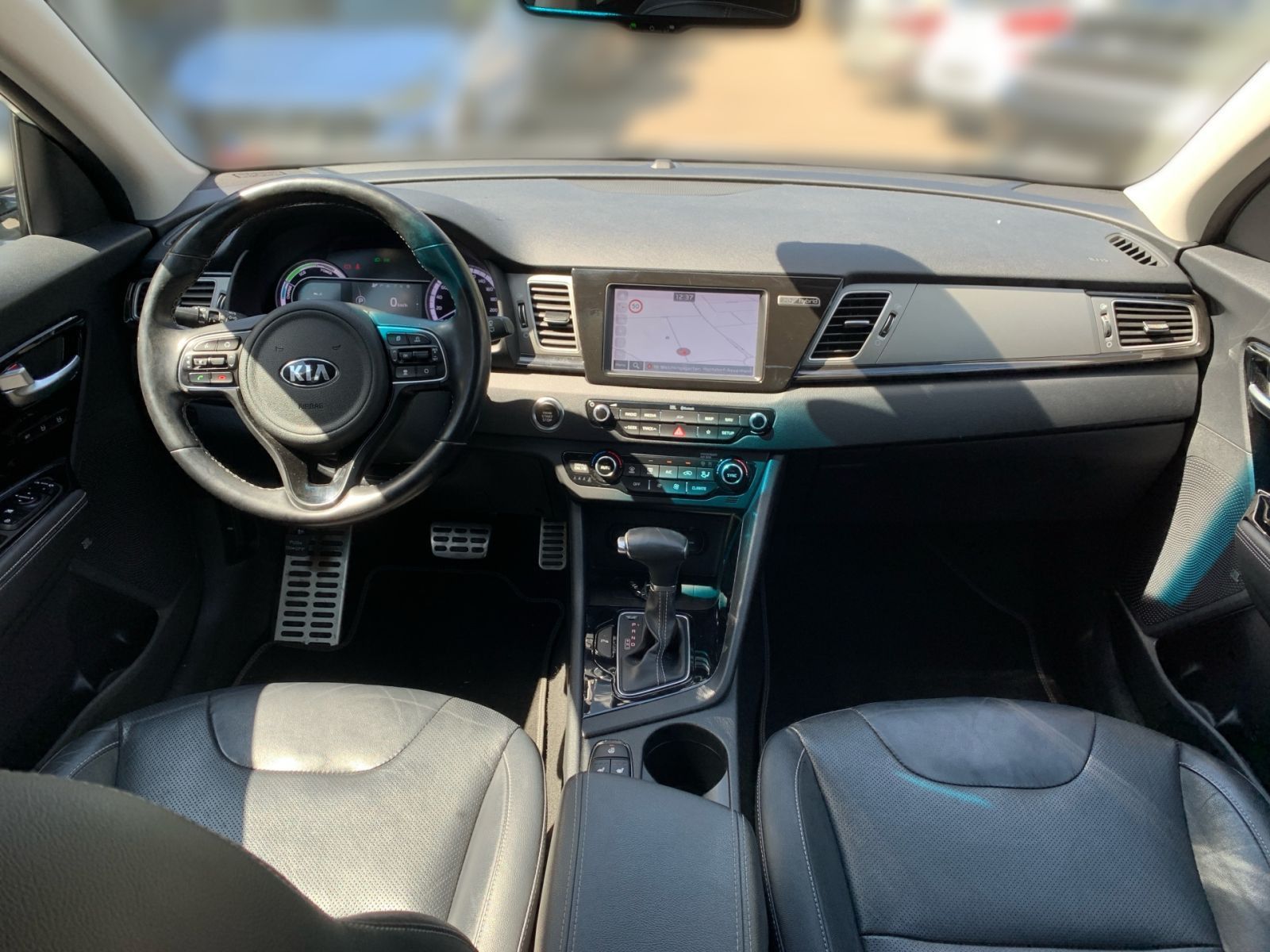 Fahrzeugabbildung Kia Niro 1.6 Hybrid Spririt AHK Leder Navi 1Hd