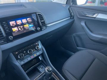Skoda Karoq 1.5 TSI Tour *AHK*NAVI*SHZ*KESSY*MATRIX*