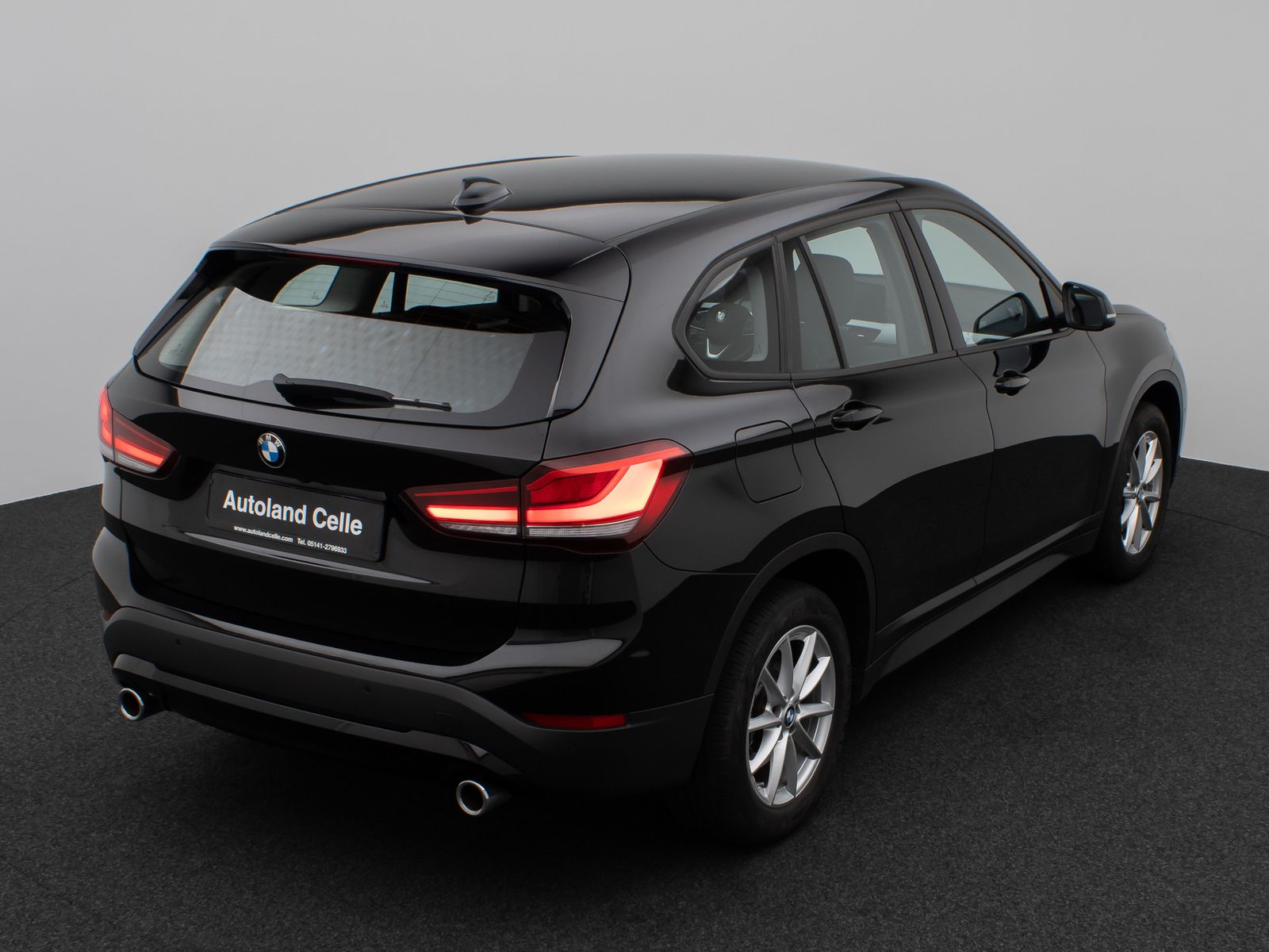 Fahrzeugabbildung BMW X1 sD20i Kamera HUD DAB Alarm Geschwindigkeitsre
