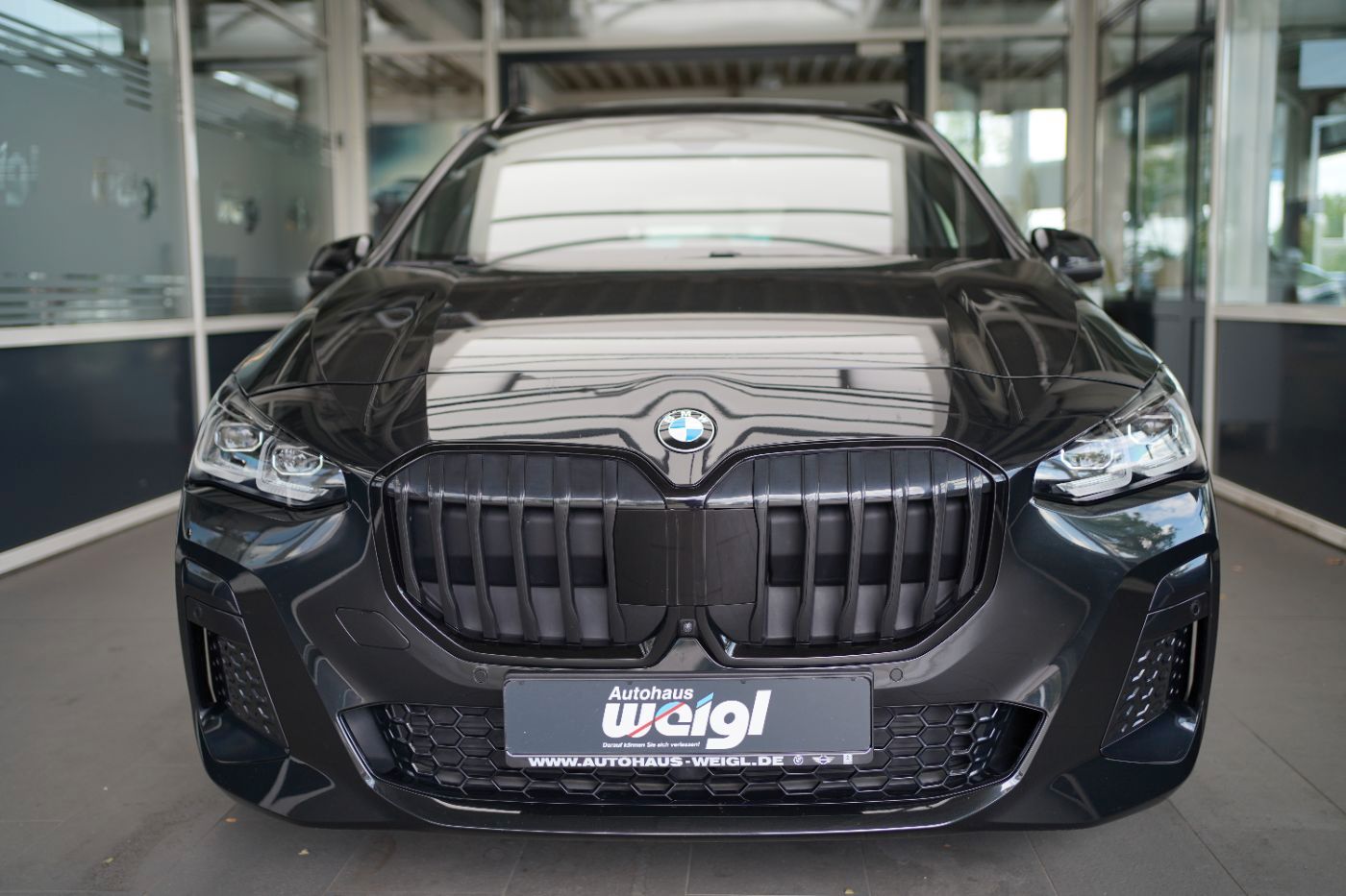 Fahrzeugabbildung BMW 223iA Active Tourer M Sport Glasdach+AHK+Head Up