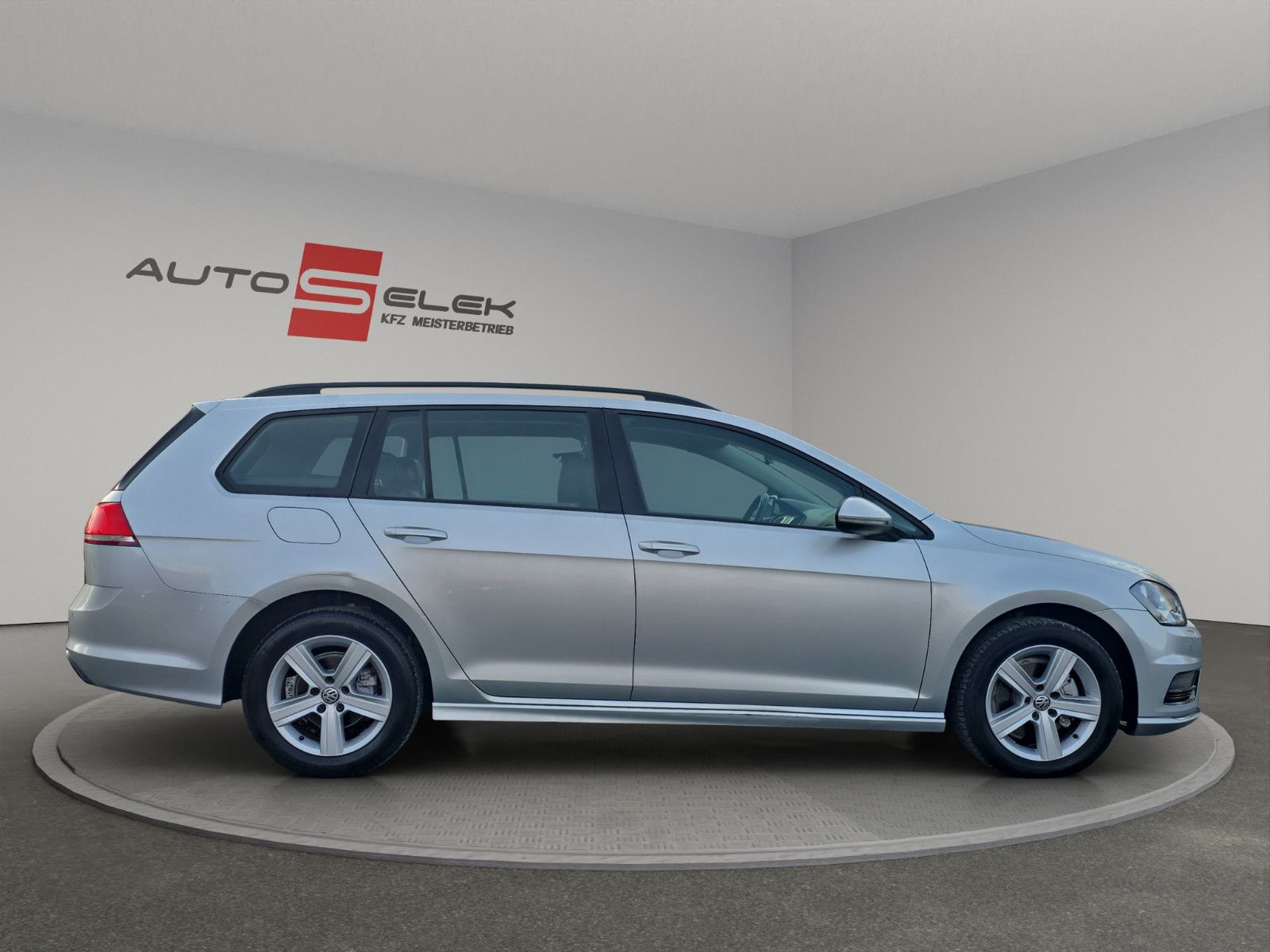 Fahrzeugabbildung Volkswagen Golf VII Variant 2.0 TDI Comfortline