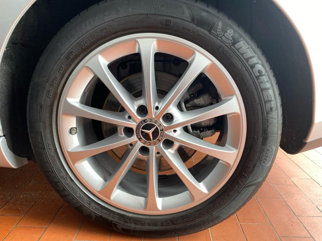 Mercedes-Benz B 200