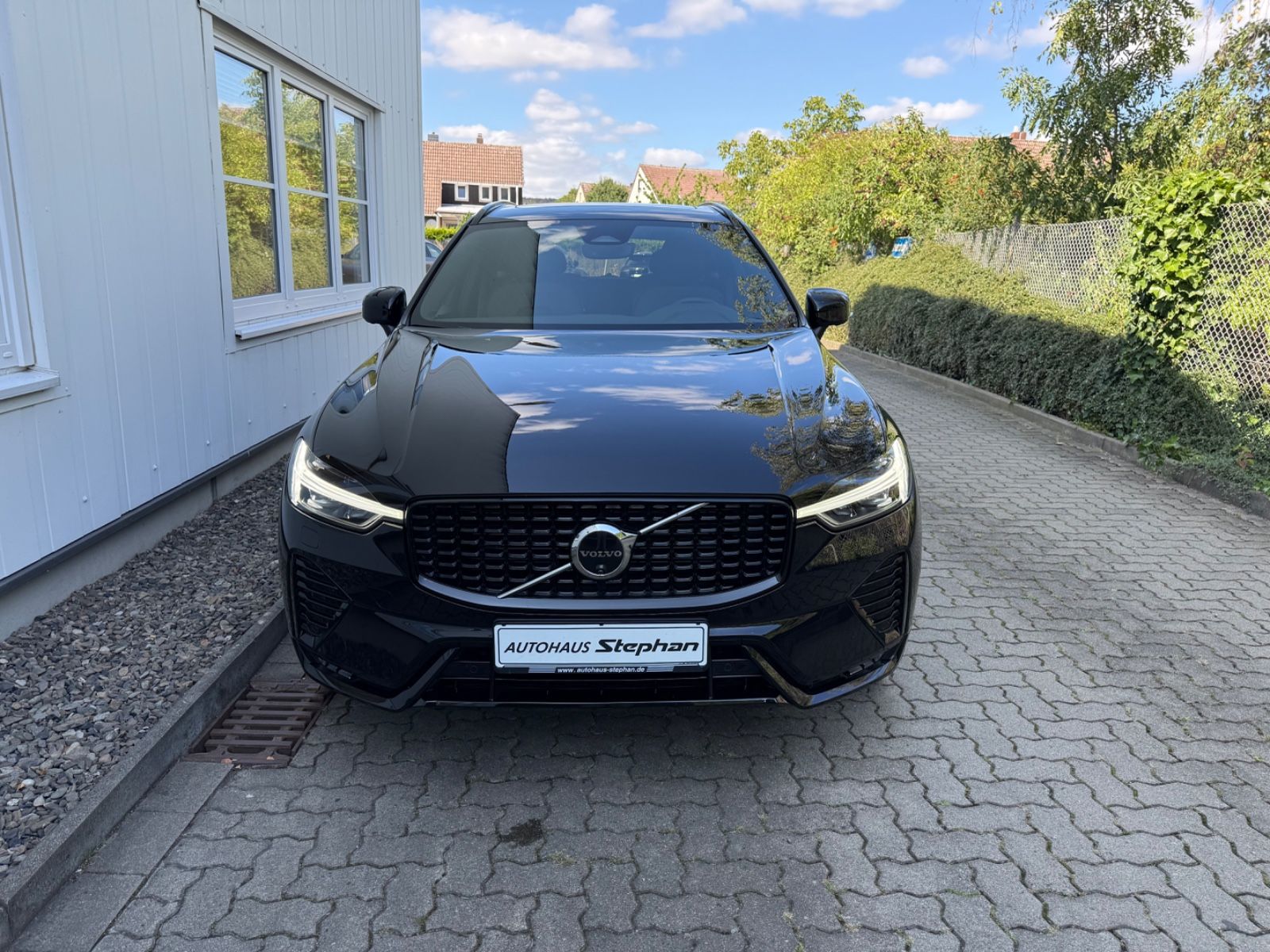 Volvo XC60 B4 Diesel AWD Plus Dark AHK foto 2