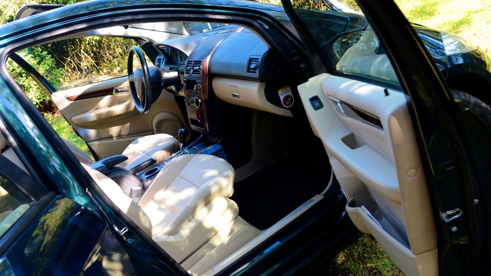 Mercedes-Benz A 200