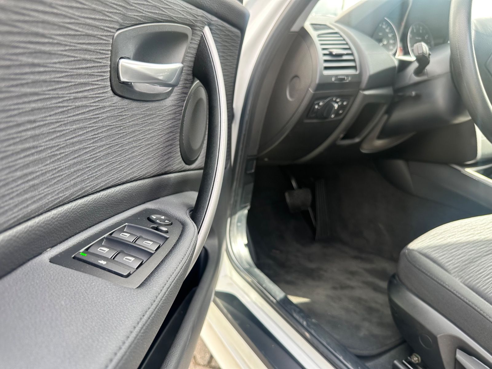 BMW 118 Limousine *1.Hand *Automatik *Orig.18.000Km foto 21