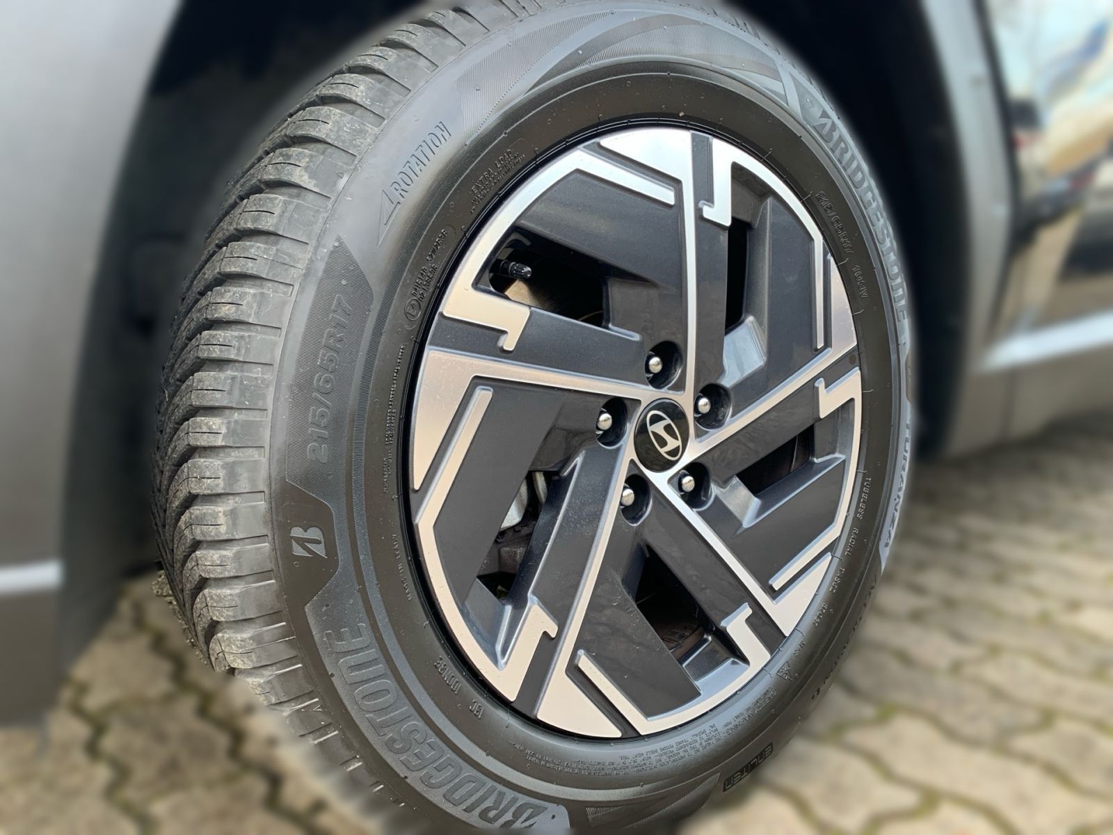 Fahrzeugabbildung Hyundai TUCSON 1.6 T-GDI 7-DCT Select Mild-Hybrid NAvi L