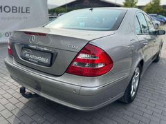 Fahrzeugabbildung Mercedes-Benz E 220 E 220 CDI Avantgarde Rentnerfahrzeug