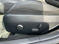 Fahrzeugabbildung Mercedes-Benz C 220d T Avantgarde AHK MBUX LED ACC Kamera 1.Hd