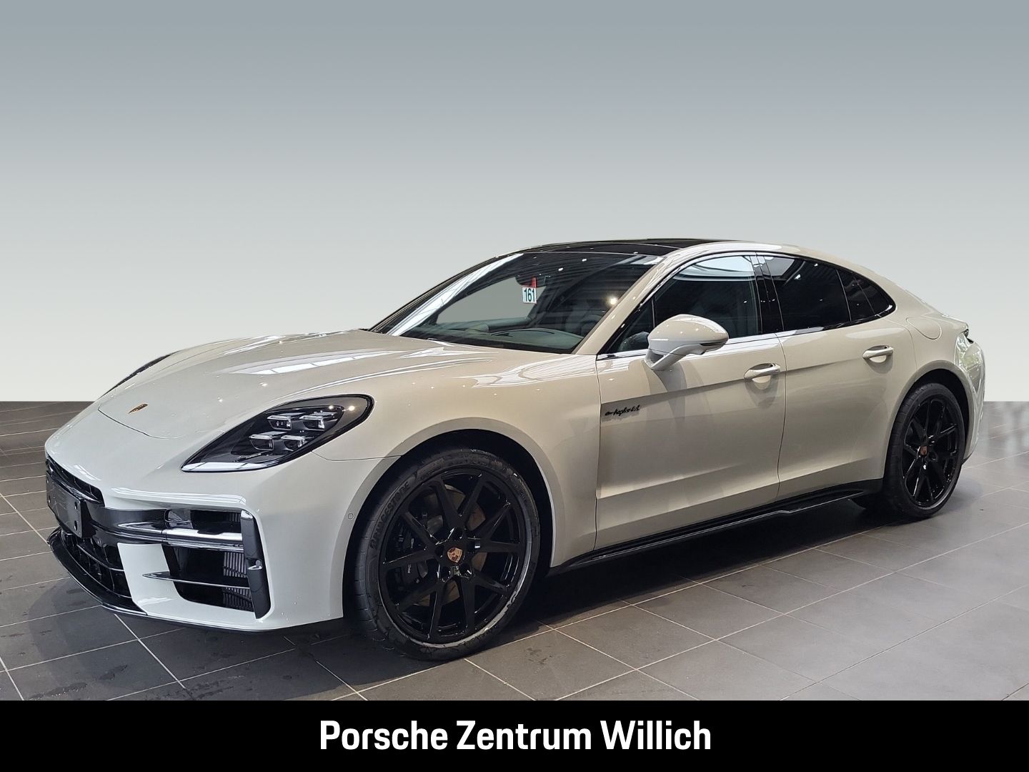 Porsche Panamera 4 E-Hybrid HA-Lenkung InnoDrive Head-Up