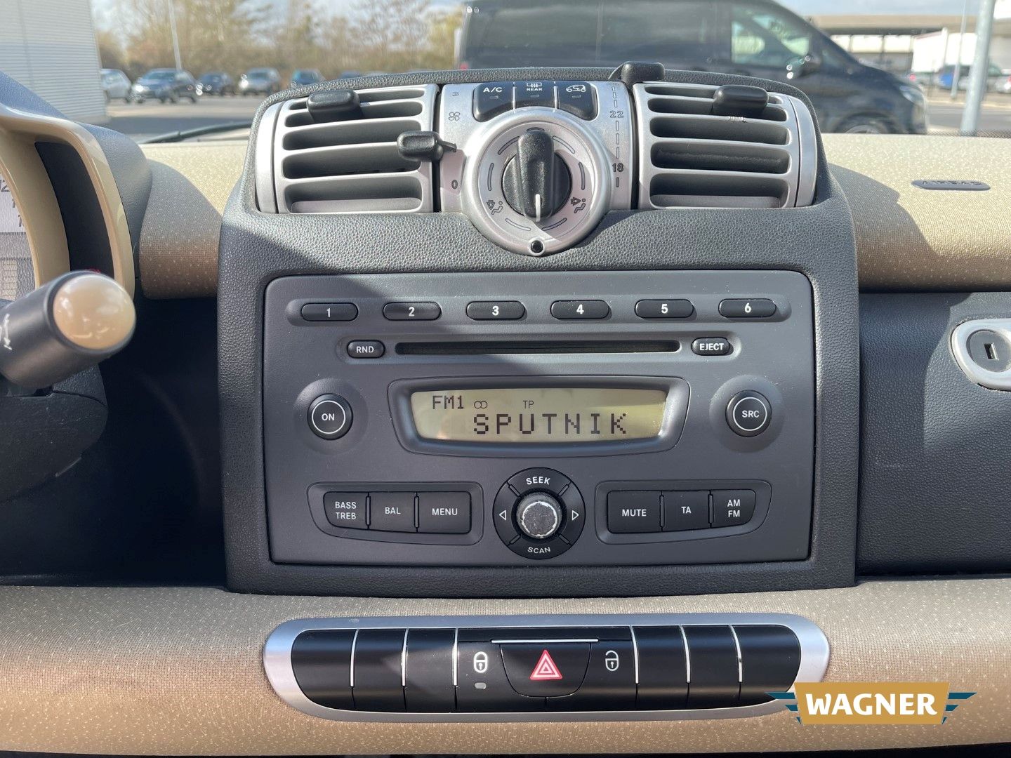 Fahrzeugabbildung Smart fortwo Passion  Klimaanlage TÜV 06/2027