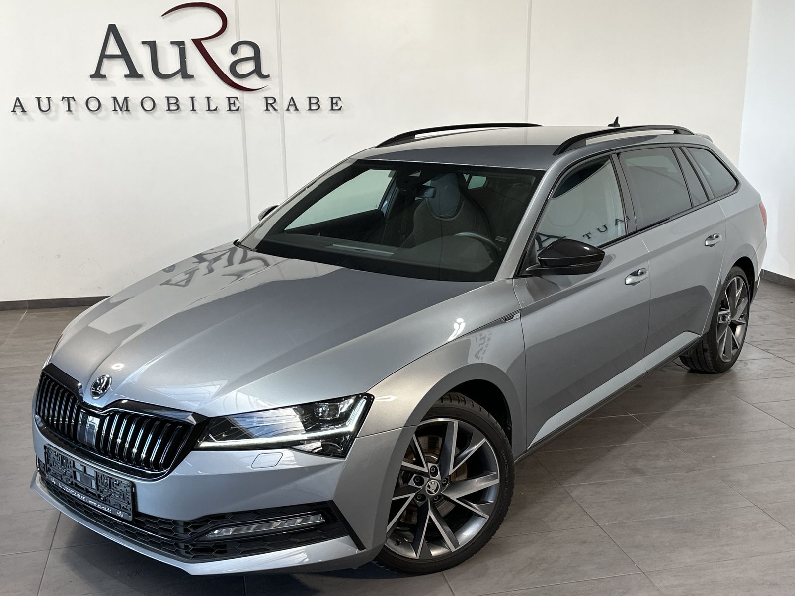 Fahrzeugabbildung SKODA Superb Combi 2.0 TSI Sportline 4x4 NAV+LED+AHK