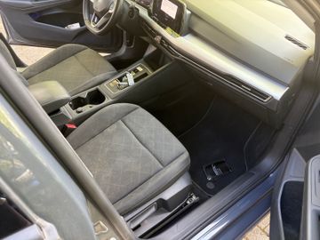 Volkswagen Golf - 10