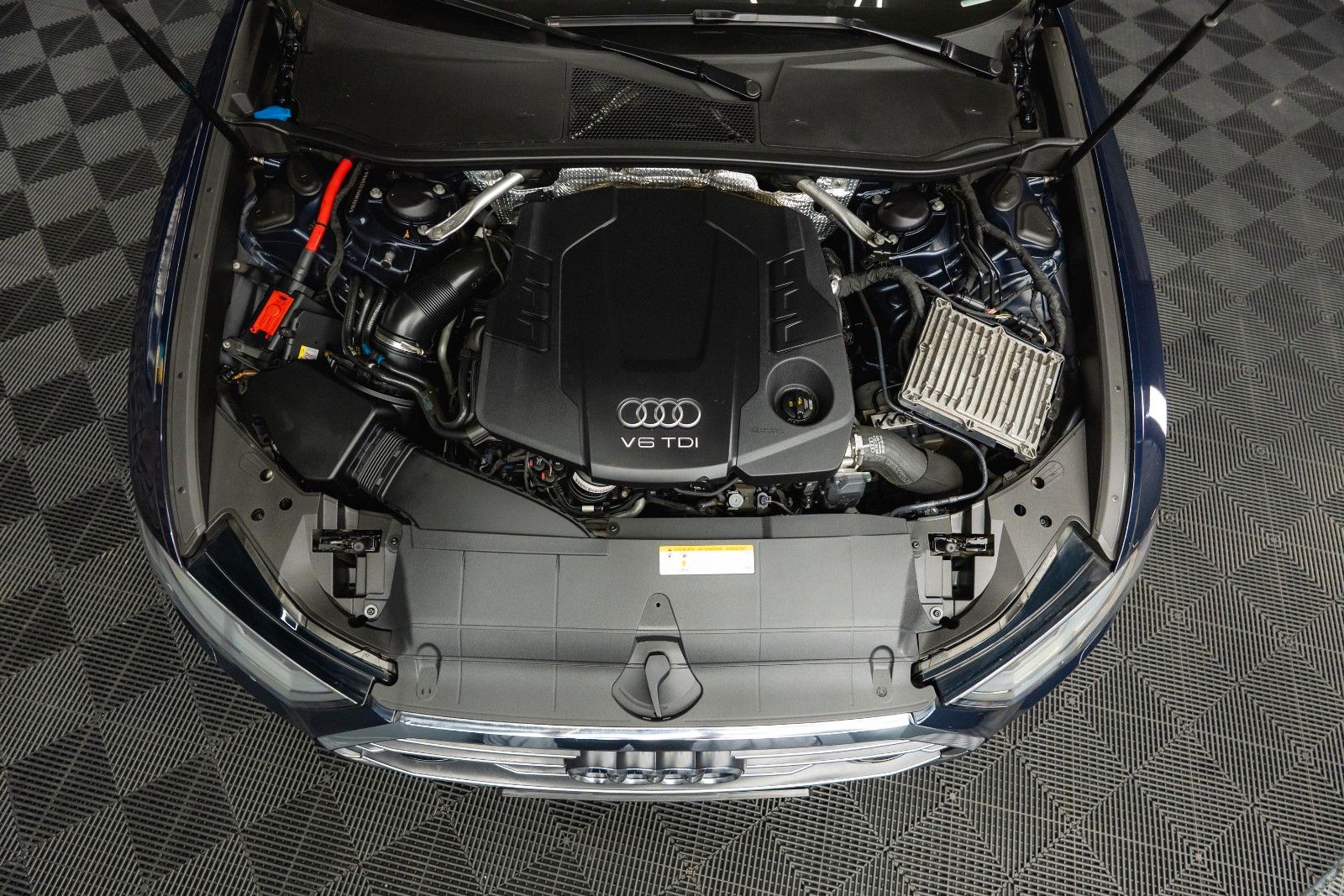 Fahrzeugabbildung Audi A6 Avant 50 TDI quattro S-Line Sport Plus | ACC