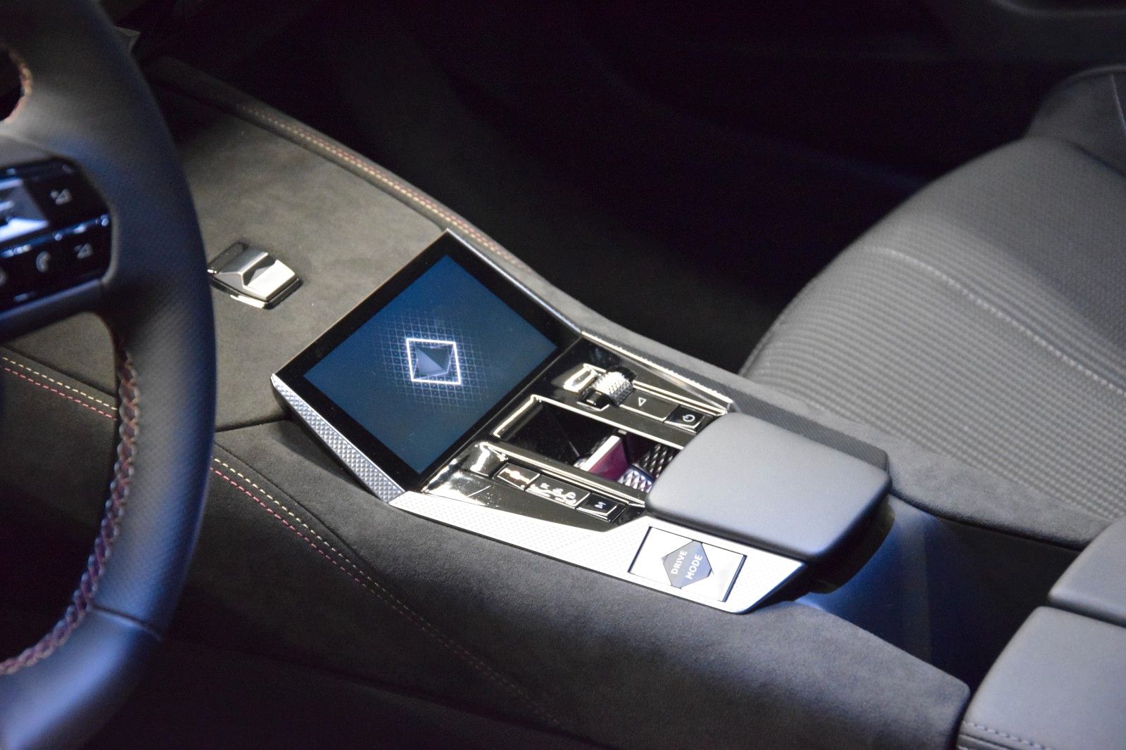 Fahrzeugabbildung DS Automobiles DS4 Performance Line Pure Tech 130 HuD Memory