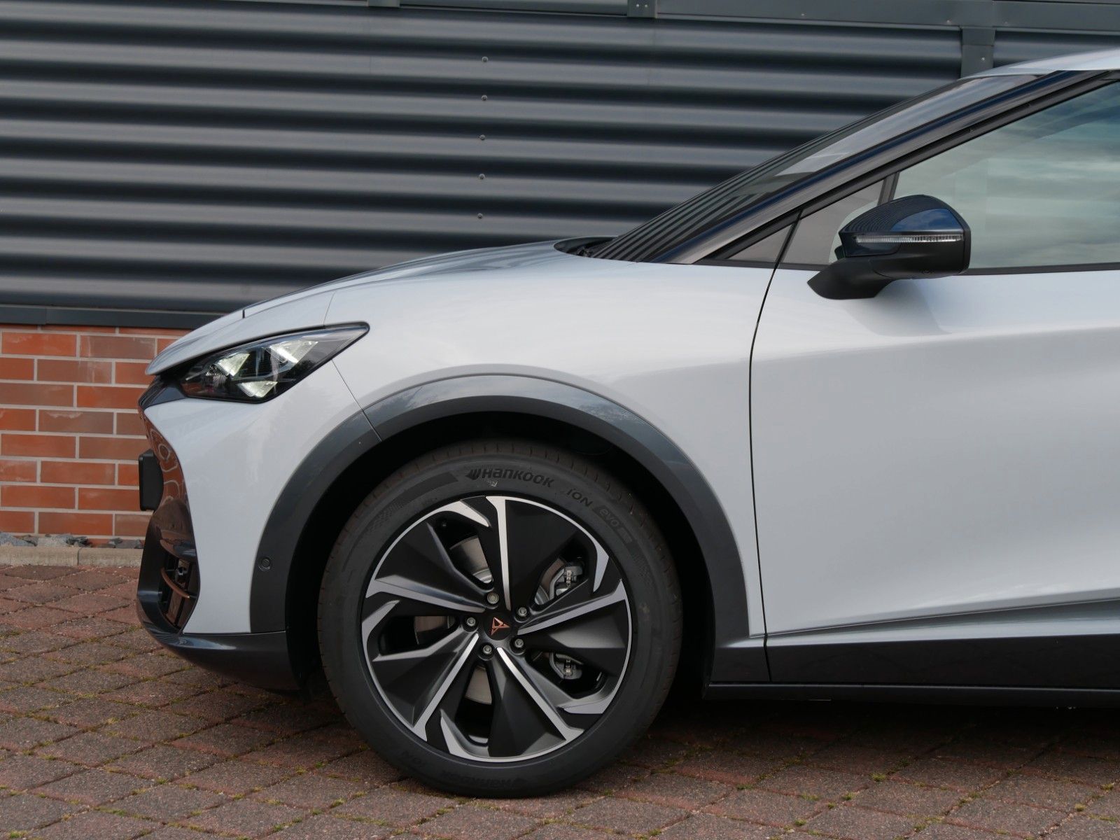 Cupra Tavascan - Bild 7