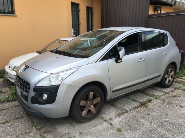 Peugeot 3008 1.6 e-HDi 112CV cambio robotizzato 