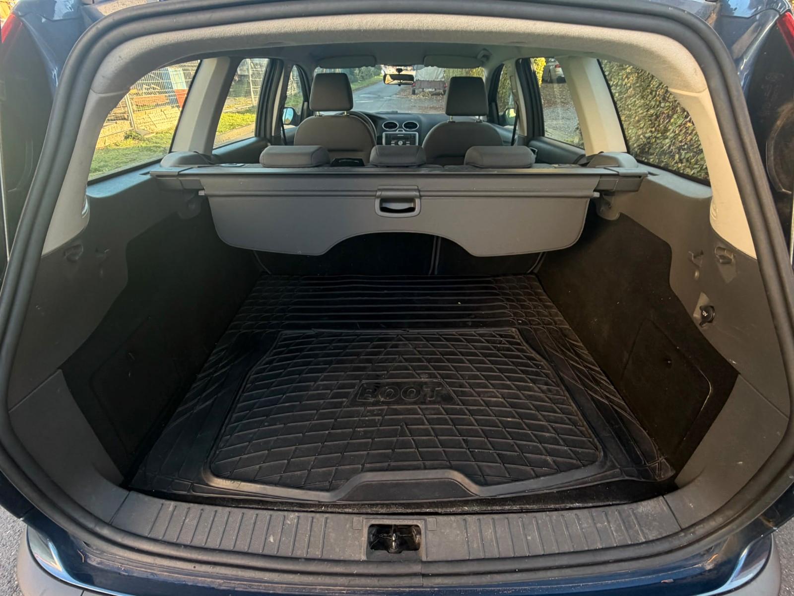 Ford Focus 2006 — photo 8