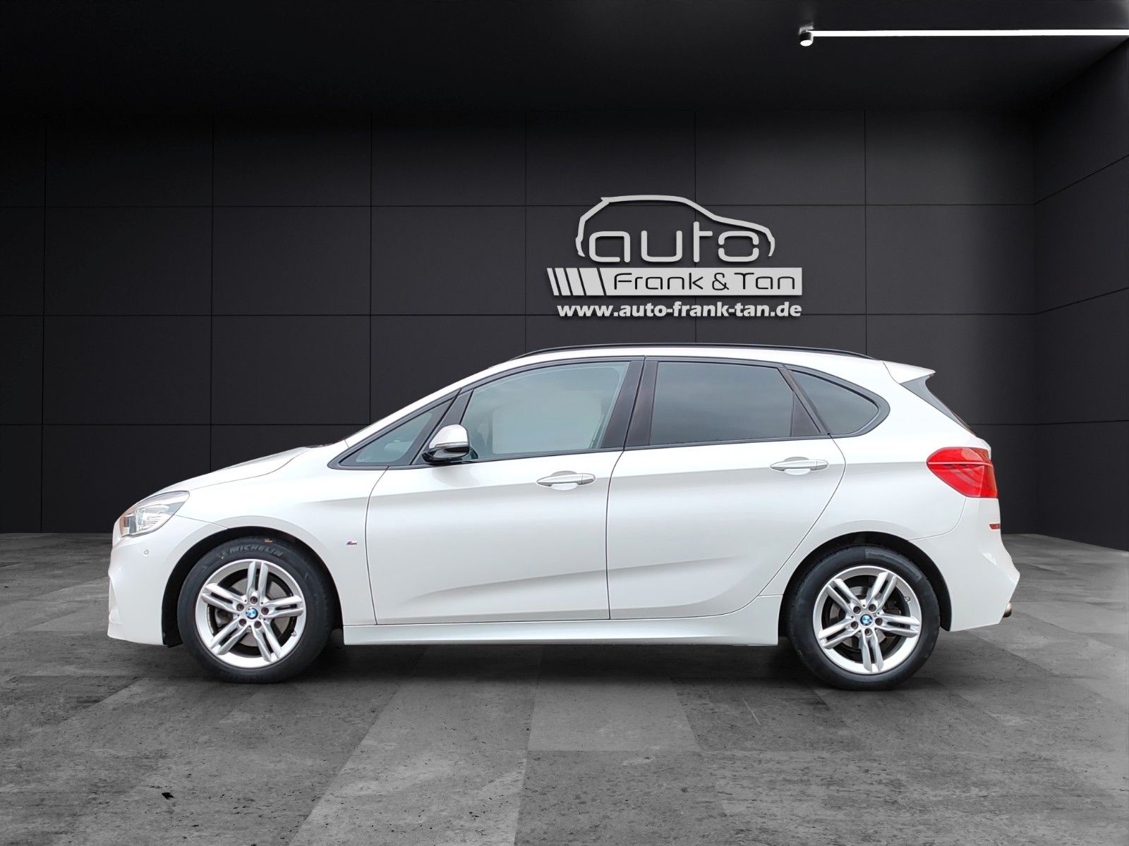 Fahrzeugabbildung BMW 218i Active Tourer M Sport*SitzHZ*LED*Alcantara*