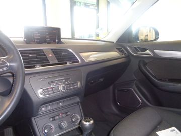 Fahrzeugabbildung Audi Q3 2.0 TDI quattro 135kW / KLIMA / STANDHEIZUNG