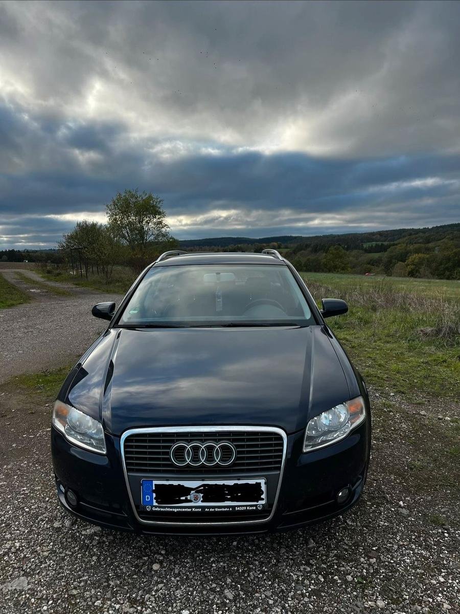 Audi A4 2005 — rear view