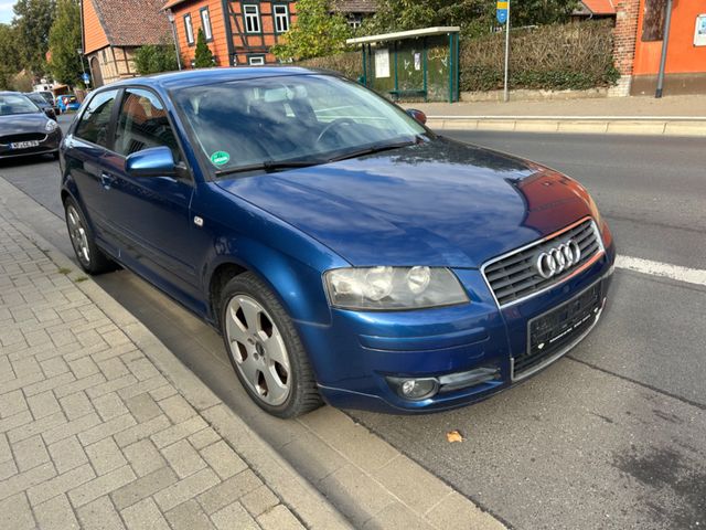 Audi A3 1.6  KLIMAAUTOMATIK  ALUFELGEN MIT GANZENJAHR