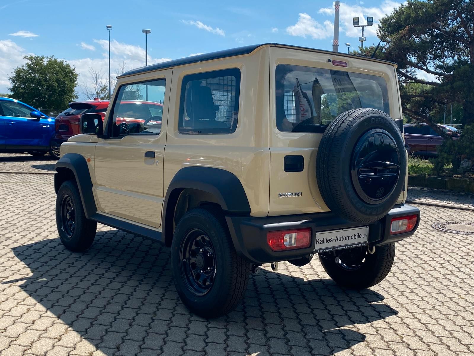 Fahrzeugabbildung Suzuki Jimny 1.5 4WD Allgrip KLIMA+SHZ+TEMPOM.+SOFORT