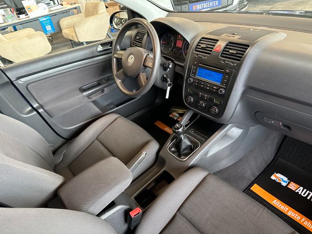 MYAUTOCENTER – Gebraucht- und Jahreswagen mit Werkstattservice in Pfaffenhofen Volkswagen Golf V Lim. Trendline *TÜV*Klima*