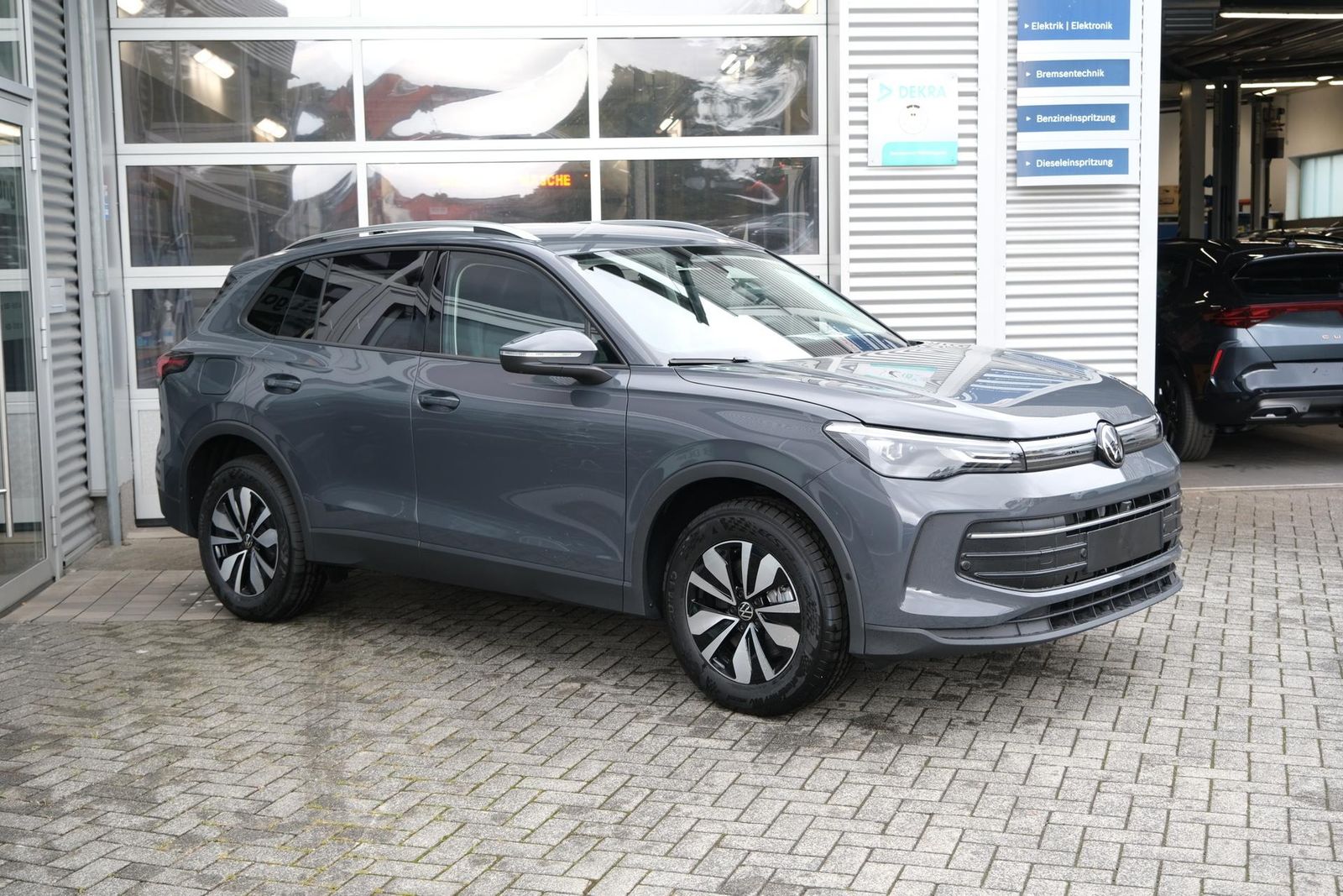 Volkswagen Tiguan eHybrid Life DCC AHK 360° Kamera Side-... imagem 3