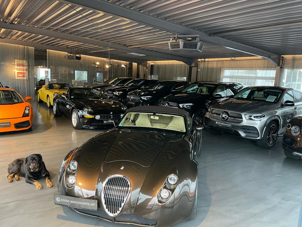 Aston Martin Vanquish