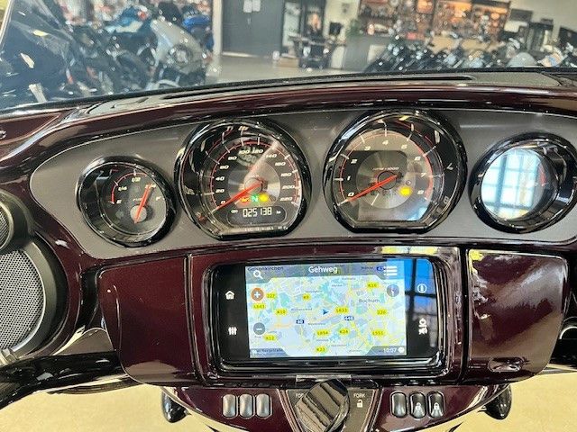 Fahrzeugabbildung Harley-Davidson FLHXSE Street Glide Screamin Eagle 117cui