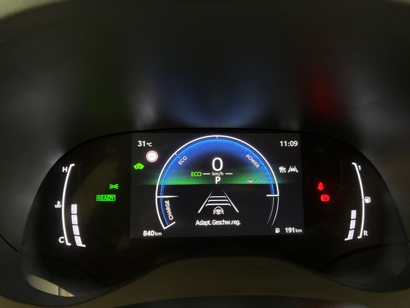Fahrzeugabbildung Toyota Yaris 1.5 Teamplayer Safety P, Comfort P.