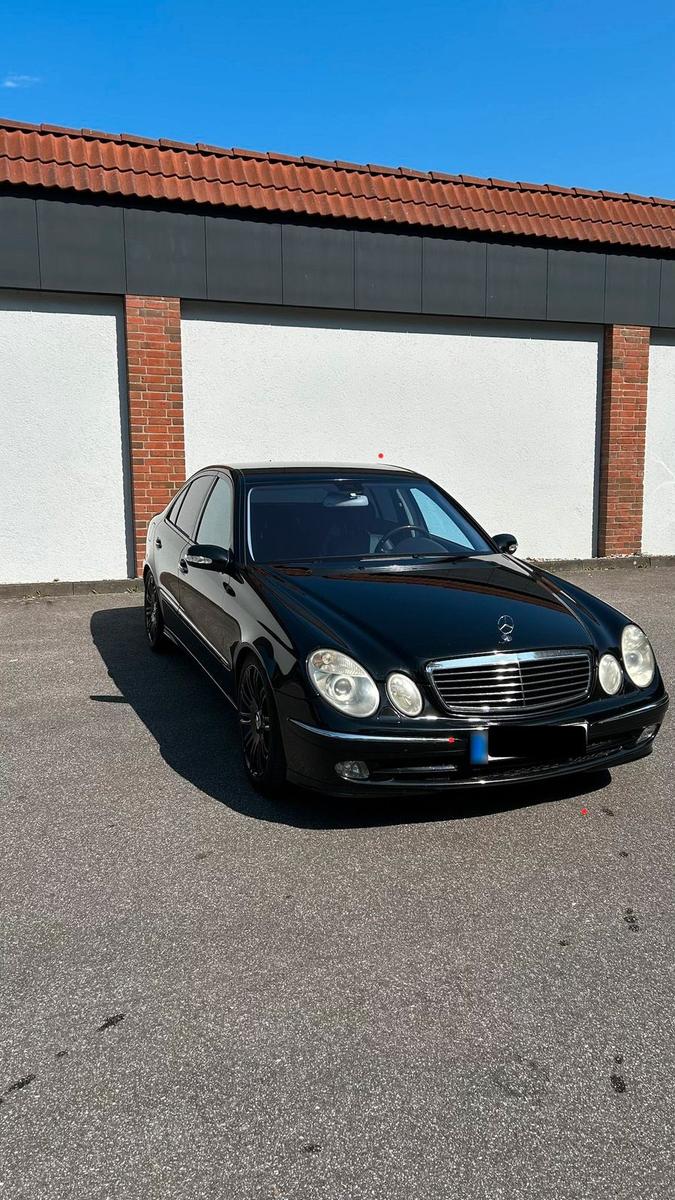 Mercedes-Benz E 320