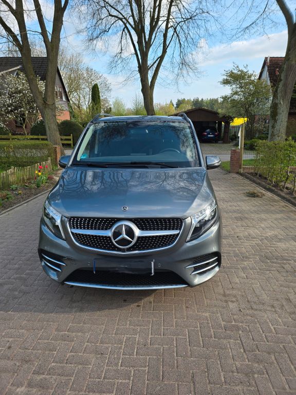 Mercedes-Benz V 220
