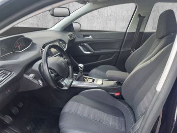Peugeot 308 SW Allure PT 130 Navi+SHZ+LED+RFK+Carplay+LM