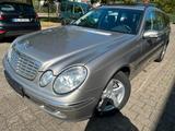 Mercedes-Benz E 220 CDI T ELEGANCE - Mercedes-Benz E 220 aus 2004: Cdi