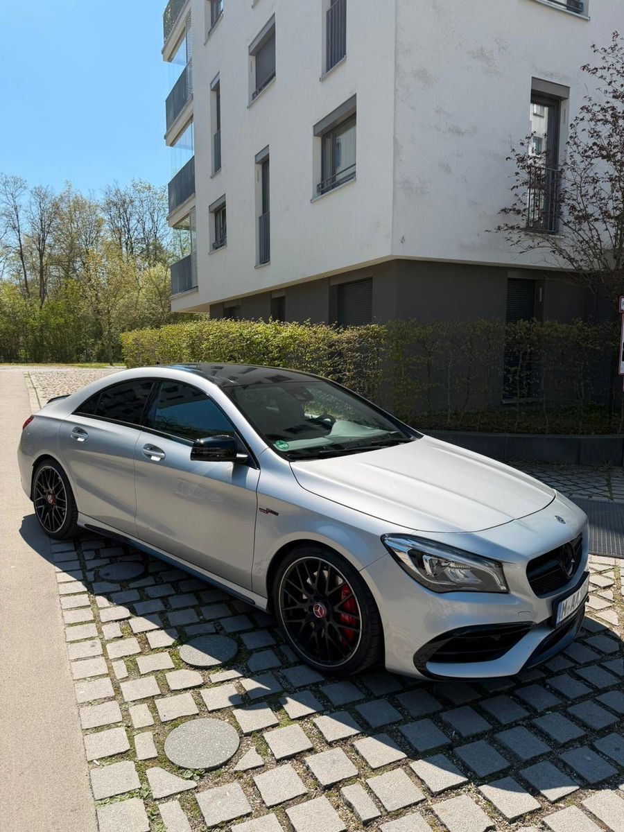 MERCEDES-BENZ CLA 45 AMG Mercedes-AMG CLA 45 4MATIC DCT Me...