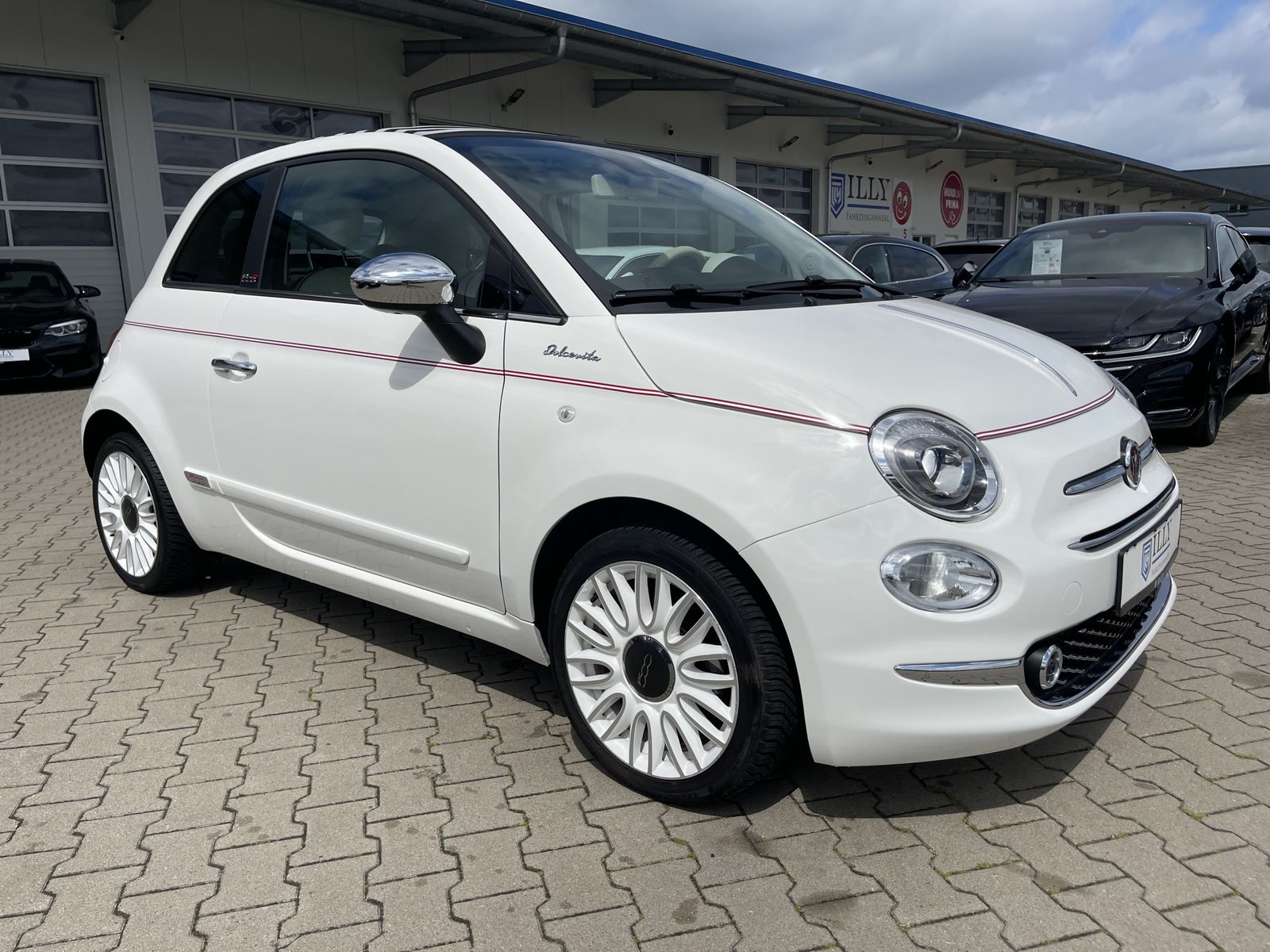 Fahrzeugabbildung Fiat 500C 1.0 GSE Hybrid*DolceVita+Paket*PDC*NavI*