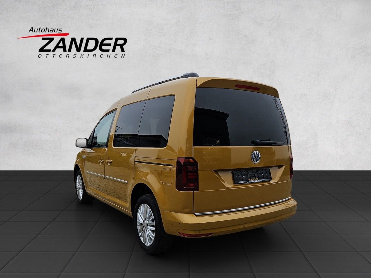 Fahrzeugabbildung Volkswagen Caddy PKW Highline Navi ACC Xenon
