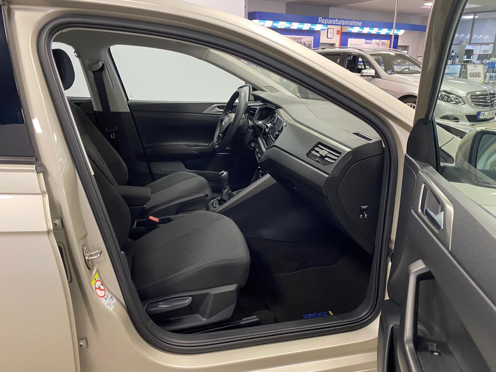 Fahrzeugabbildung Volkswagen Polo 1.0 TSI Comfortline PDC+SITZHEIZ+ALLWETTER+