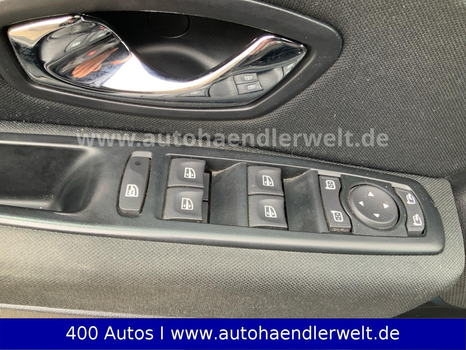 Renault Megane 2015 — photo 16